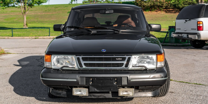 1993 Saab 900 Commemorative Edition is Our Bring a Trailer Pick of the Day