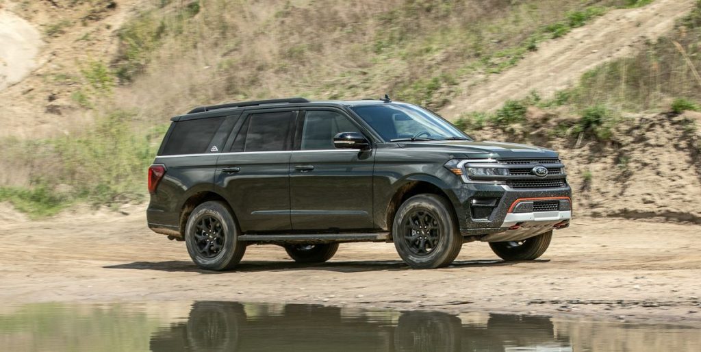 View Photos of the 2022 Ford Expedition