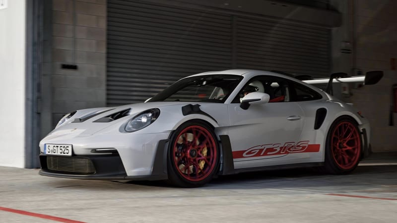 2023 Porsche 911 GT3 RS hits the track with 518 horsepower