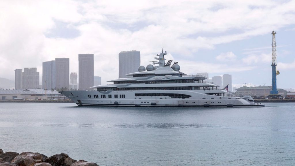 Rich Guy Yachts Just Keep Getting Longer