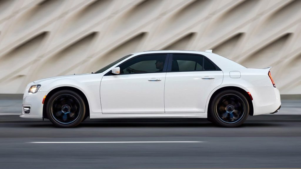 The Chrysler 300 Will Go Out With One (1) New Option for 2023