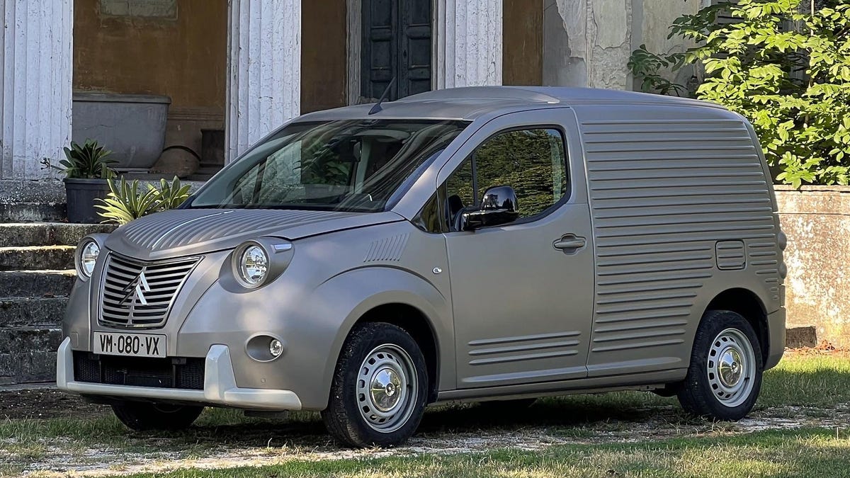 The Citroën Berlingo 2CV Fourgonnette Is the Best Kind of Retro