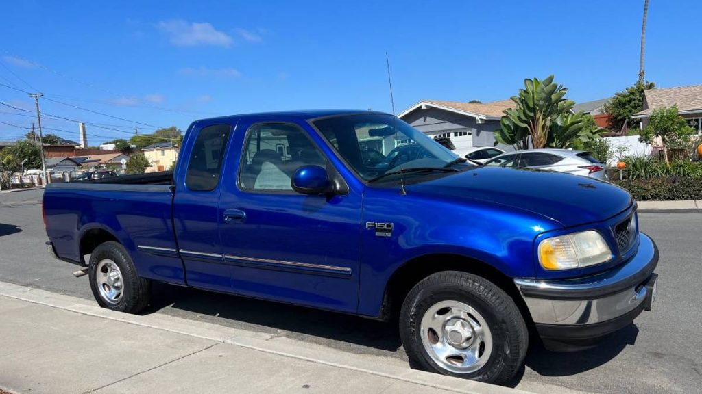 At $6,300, Could This 1998 Ford F-150 XLT Make for an Excellent Deal?