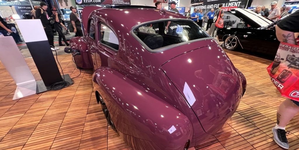 Volvo S60 Recharges a Classic 1961 PV544, Reveals It to Applause at SEMA 2022