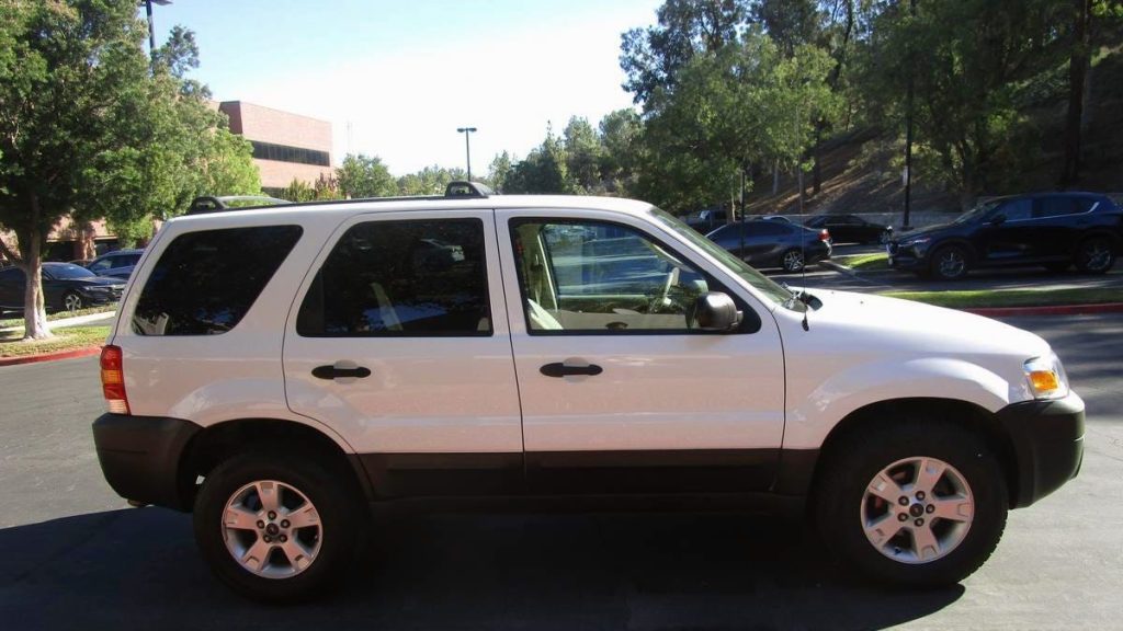 At $7,900, Would You Let This 2005 Ford Escape XLT Slip on By?