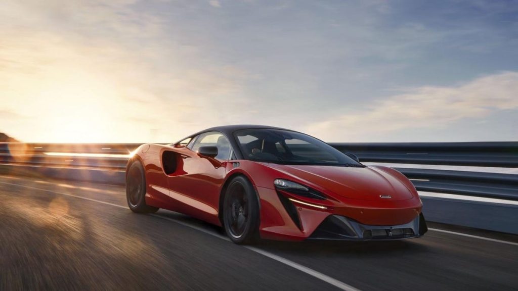 McLaren Artura Recalled for Faulty Nuts That Could Cause a Fuel Leak Near the Engine