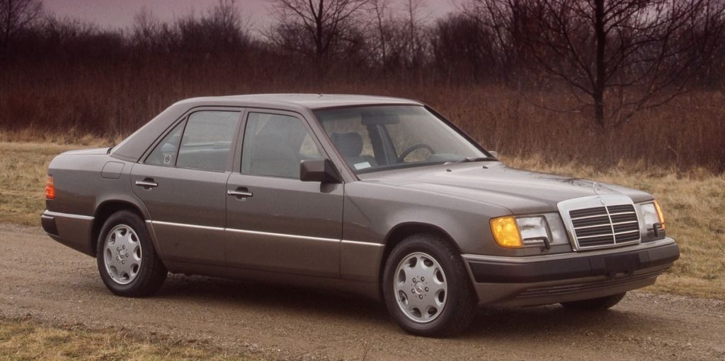 Tested: 1992 Mercedes-Benz 400E Is Your Rational V-8 Benz