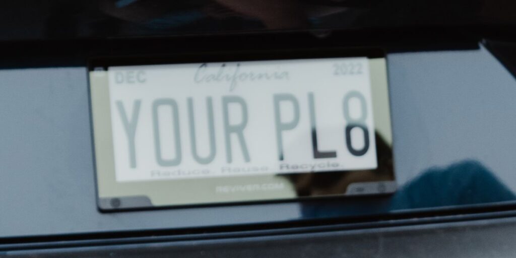 Digital License Plates Could Be Used to Track You, Steal Data, Hackers Find
