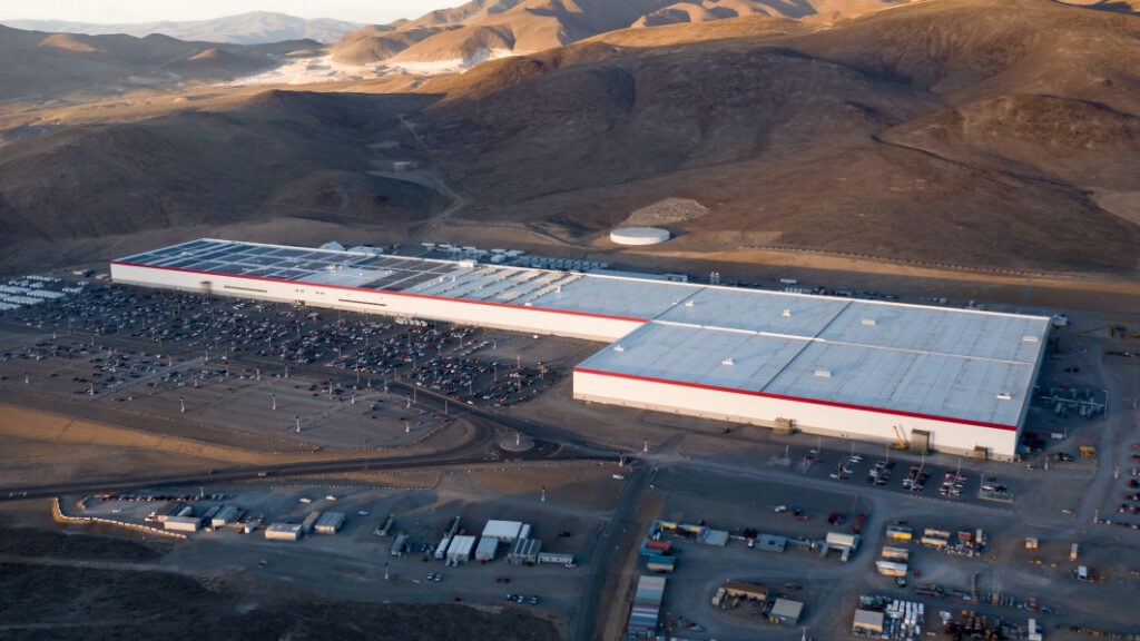 Tesla is hiring 3,000 new workers, investing $3.6 billion to expand Nevada Gigafactory