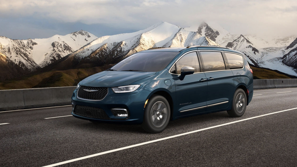 The Chrysler Pacifica Hybrid Is Being Recalled Because Its Engine Shuts Off While Driving