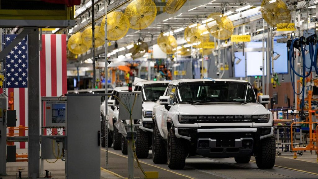 GM's Hourly Workers Get up to $12,750 in Profit-Sharing Bonuses, A New Record
