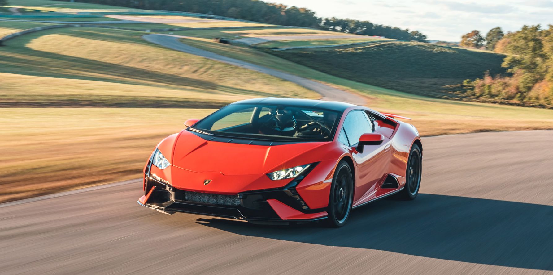 lamborghini huracan tecnica at 2023 lightning lap