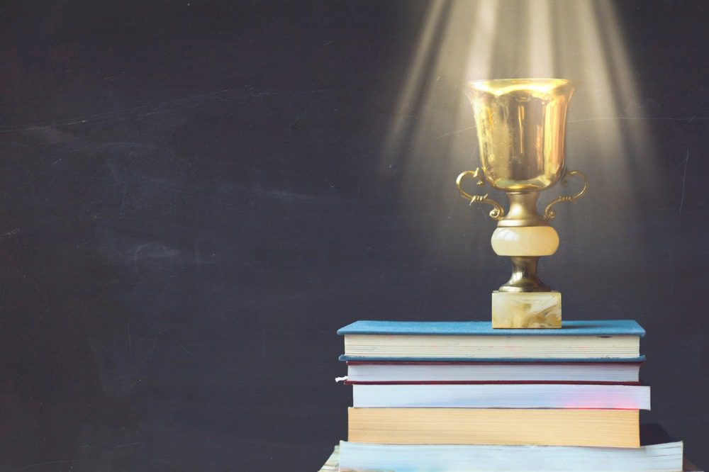 Students receive award for achievement in insurance law subjects