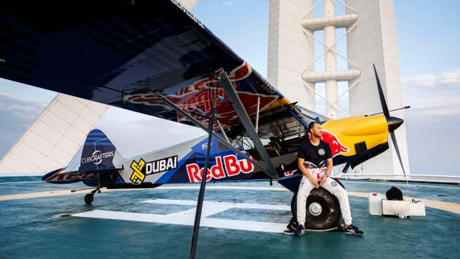 Image for article titled Stunt Pilot Lands on the World's Shortest Runway, a Helipad