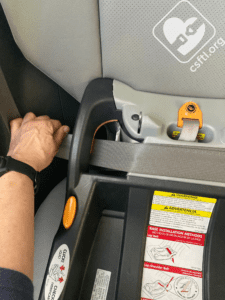 Fixing a tilting or tipping car seat