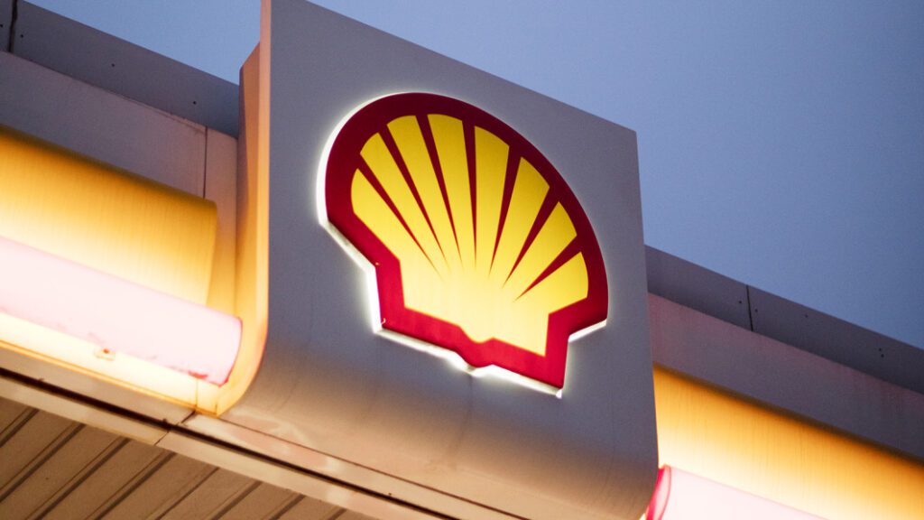 Shell rules out more ambitious goal to cut customer emissions
