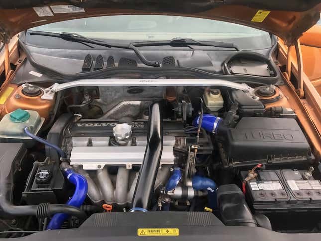 Image for article titled At $6,000, Is This ‘Saffron’ 1998 Volvo V70R Worth Your Gold?