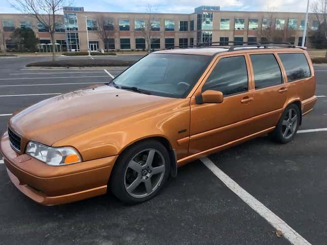 Image for article titled At $6,000, Is This ‘Saffron’ 1998 Volvo V70R Worth Your Gold?