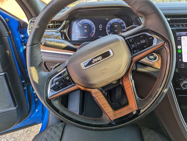 Image for article titled The 2023 Jeep Grand Cherokee L Changed My Family's Opinion of Jeeps