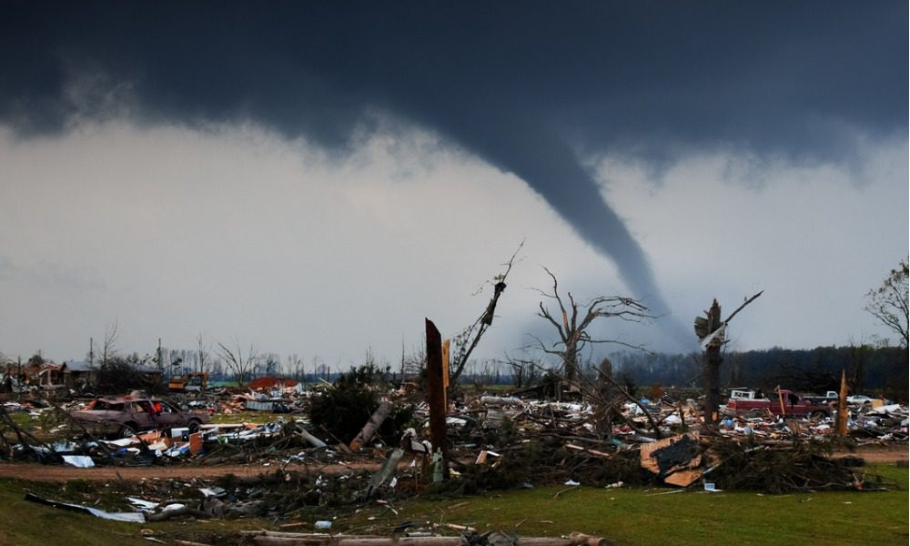 Tornado-stricken homes assessed for damages