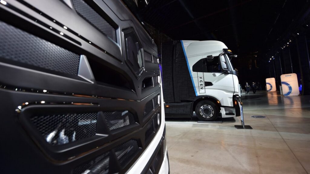 Iveco to purchase joint venture with Nikola on electric, hydrogen trucks