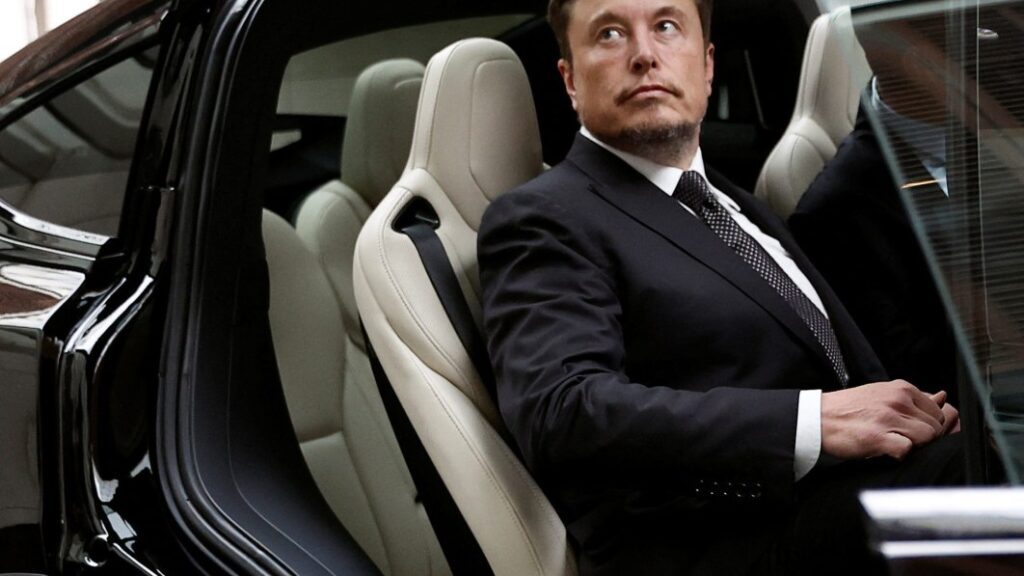 Musk's China visit ends with burgers for Shanghai Tesla workers