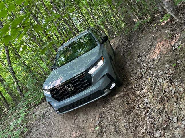 Image for article titled 2023 Honda Pilot Trailsport: More Than Enough For The Off-Roading You'll Actually Do