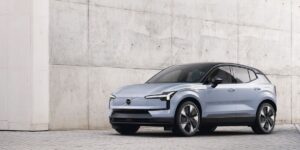 2025 Volvo EX30 Is a Tiny Electric SUV That Exemplifies the EV Ethos