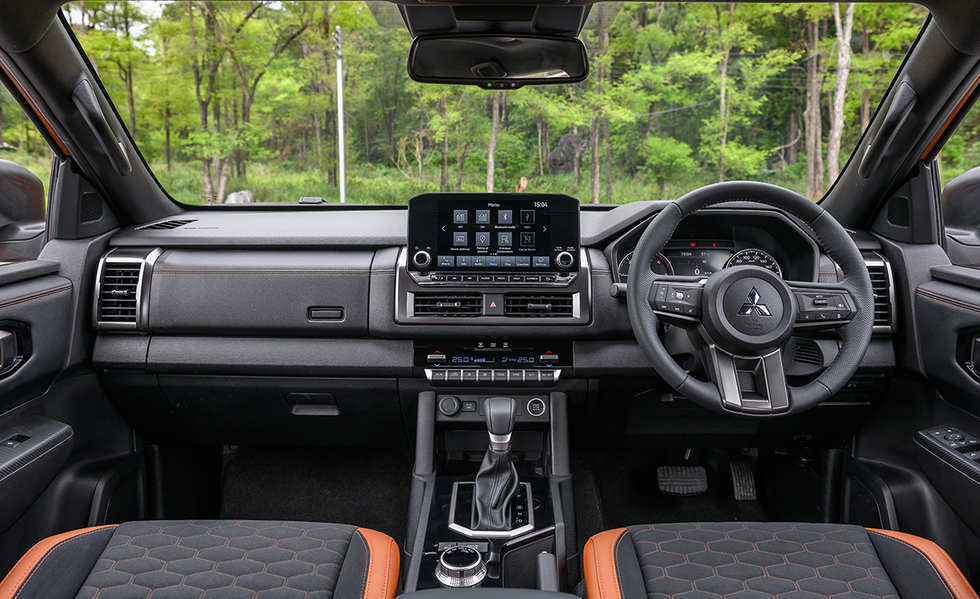 Mitsubishi Triton mitsubishi triton