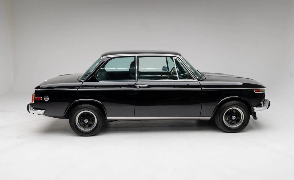 1974 BMW 2002tii 5-Speed side profile 1974 bmw 2002tii 5speed side profile