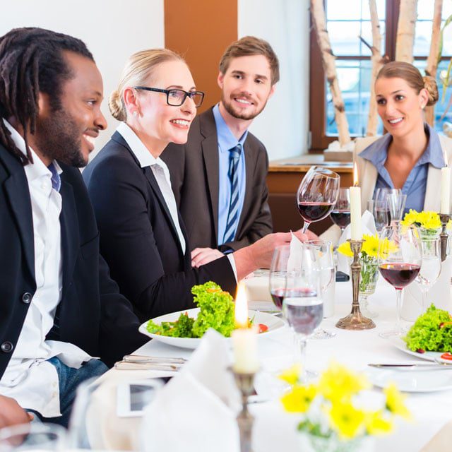 12 Steps to Closing a Deal Over a Meal