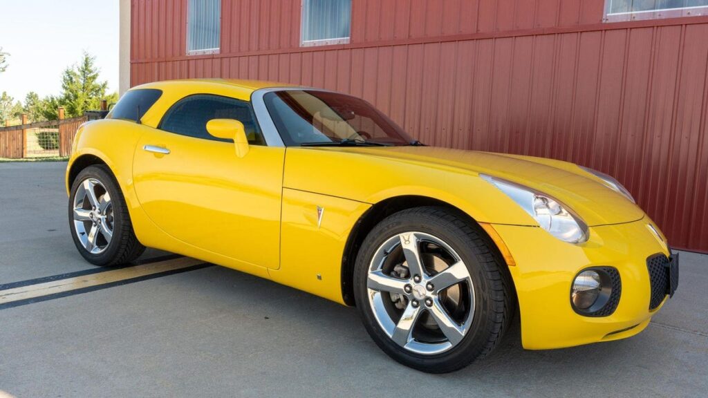 This Pontiac Solstice GXP Is Proof Not Everything Is Better As A Shooting Brake