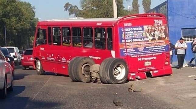 Image for article titled It's Every Car For Itself On The Risky Roads Of Guadalajara, Mexico