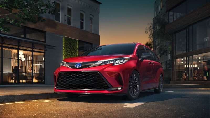 2024 Toyota Sienna adds XSE Premium package