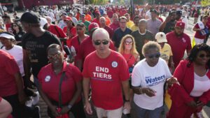 With strike looming, GM makes 10% wage offer, which UAW leader calls 'insulting'