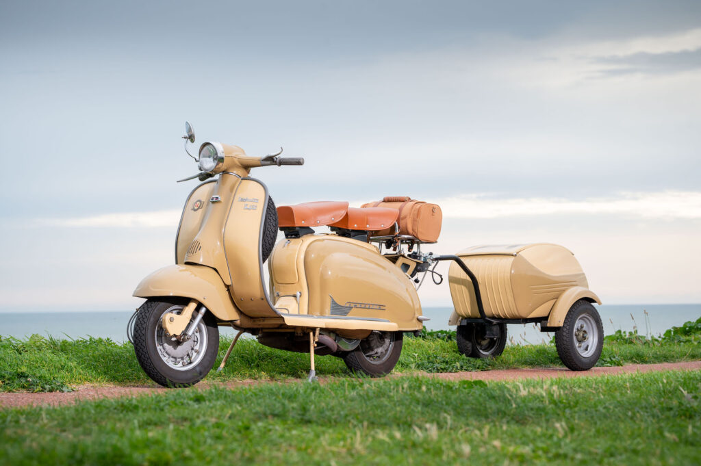 Spanish Lambretta Li150 with PAV 40 trailer