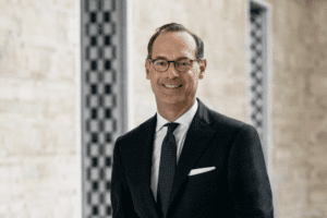 Allianz extends CEO Oliver Bäte's tenure