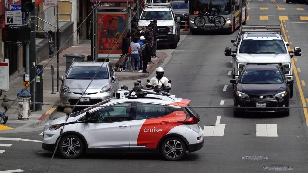 Update To GM’s Cruise Robotaxis Will Try To Stop Them From Crashing Into Emergency Vehicles