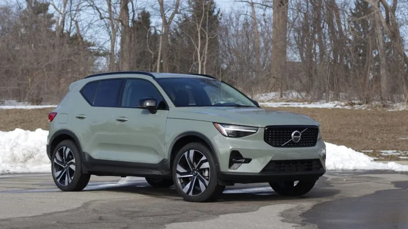 2023 Volvo XC40