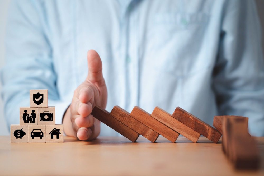 Insurance producer and agency suspended in emergency fraud action