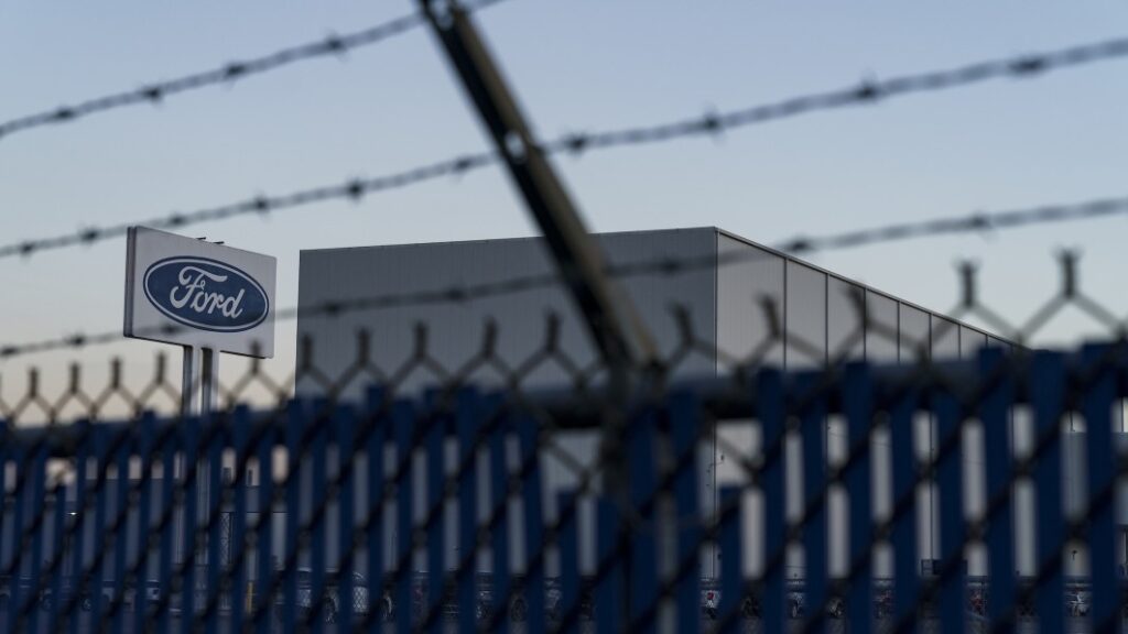 UAW strike lost Ford 100,000 sales and cost $1.7 billion in lost profits