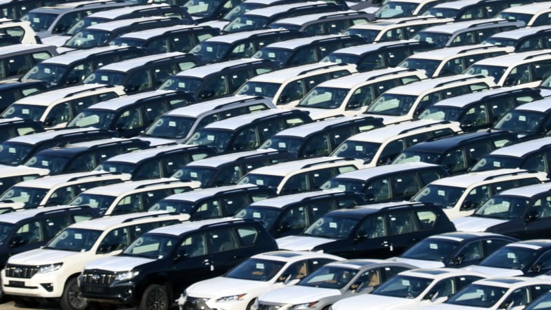 Will car prices drop in 2024? Here’s what an auto expert predicts