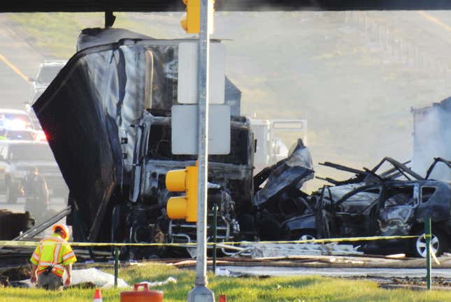 Image for article titled Trucking Companies Are Paying Dirt Cheap Insurance Minimums And It&#39;s Killing Us