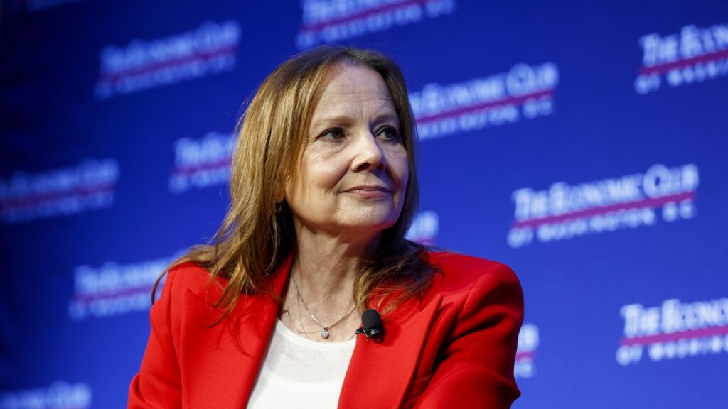 GM shares jump: CEO Barra promises shareholders more cash — and plans PHEVs