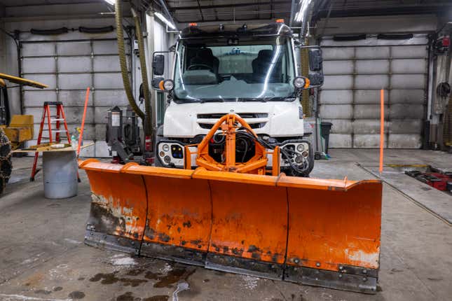 Image for article titled Let's Spend Some Time With Park City's Fleet Of Unimogs