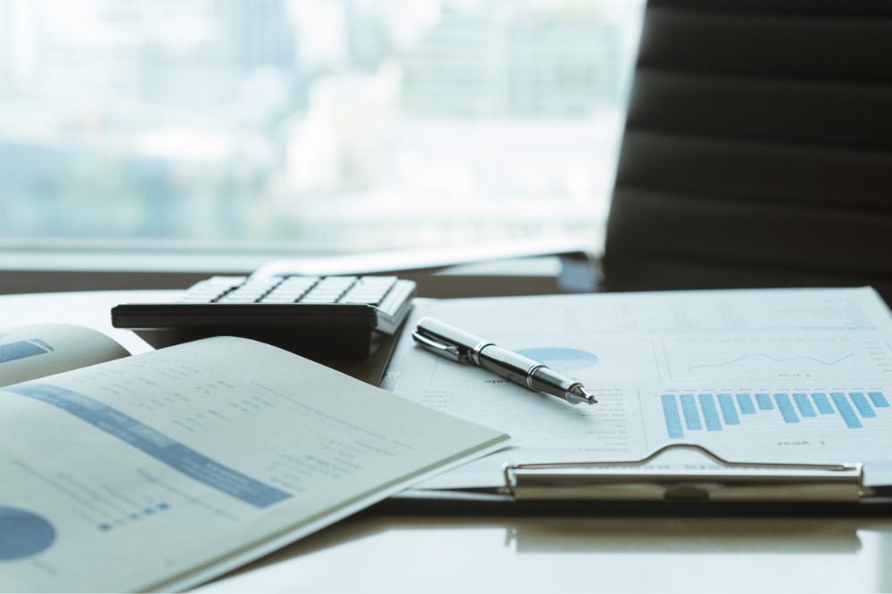 AXIS Capital posts losses in Q4