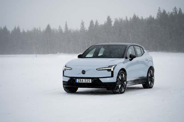 Image for article titled The 2025 Volvo EX30 Is A Reminder That Volvo Is Good At Building Fun, Affordable Cars