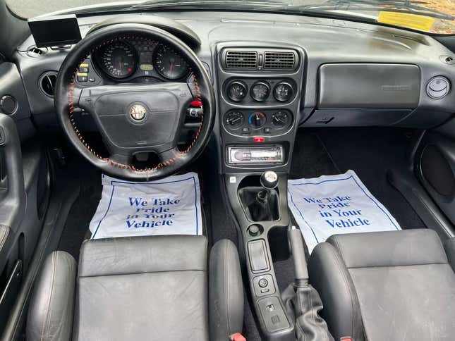 Image for article titled At $12,500, Is This 1998 Alfa Romeo Spider Pretty Fly?