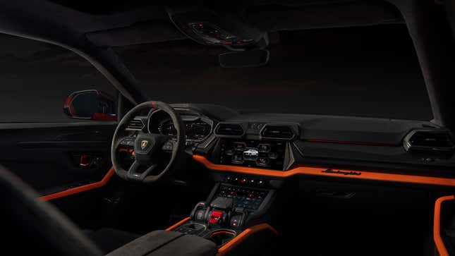 A photo of the interior of the new Lamborghini Urus SE.
