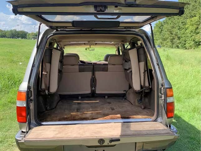Image for article titled At $16,500, Would You Cruise The Land In This 1997 Toyota Land Cruiser?